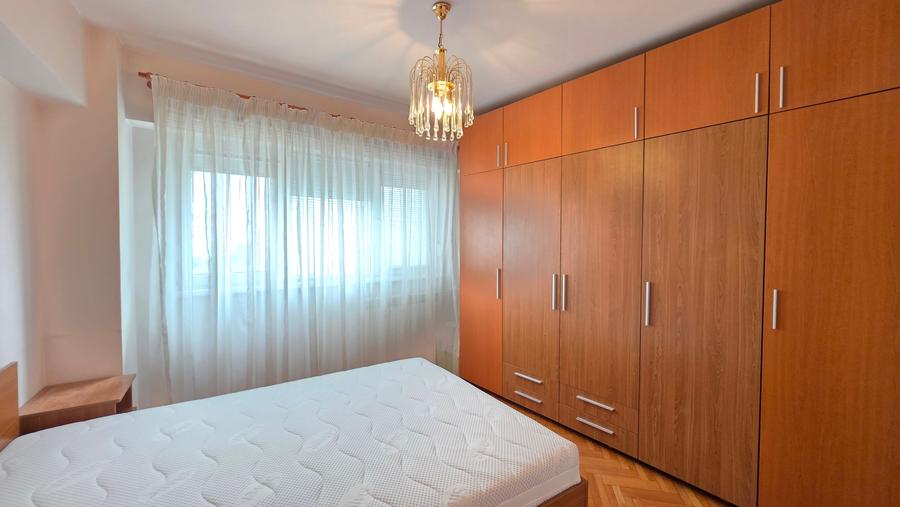 Apartament cu 2 camere decomandat în Titulescu