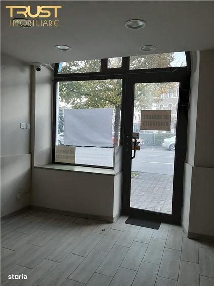 Spațiu comercial, de 20 mp, în Central
