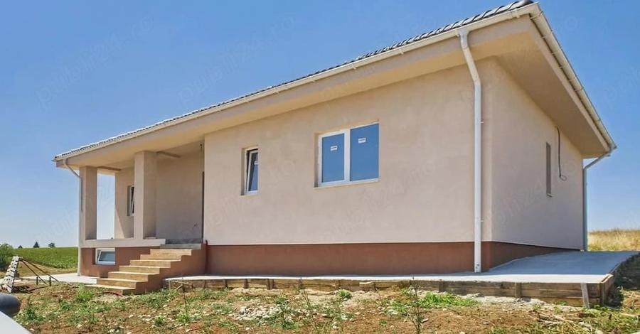 Casă cu 6 camere cu Teren 804 Mp în Pișchia