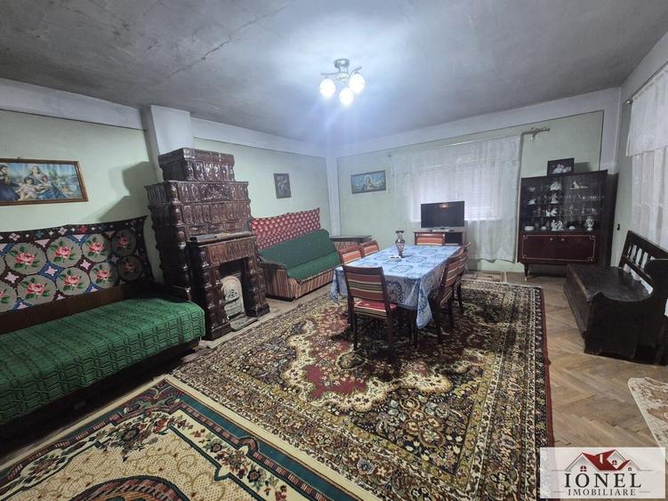 Casă individuală cu 4 camere cu Teren 1974 Mp în Stremț