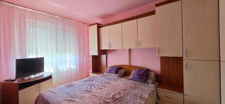 Apartament cu 3 camere decomandat în Cantemir