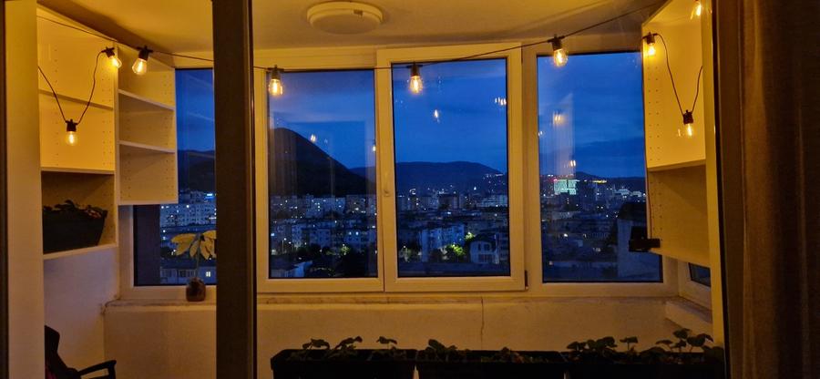 Apartament cu 2 camere decomandat în Florilor