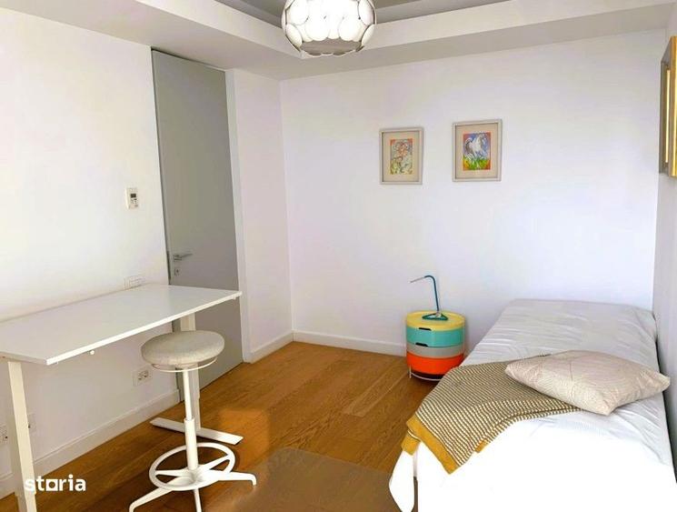 Apartament cu 3 camere decomandat în Victoriei