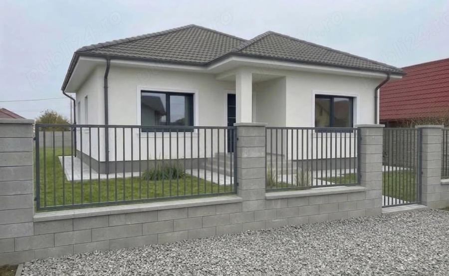 Casă cu 4 camere cu Teren 523 Mp în Bazoș