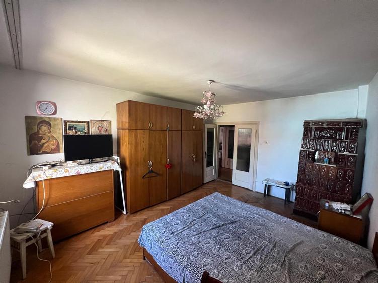Casă individuală cu 3 camere cu Canalizare în Drumul Găzarului