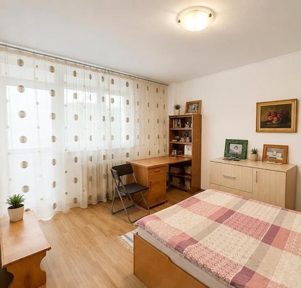 Apartament cu 4 camere decomandat, mobilat în Rahova
