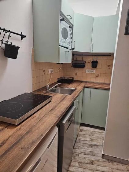Garsonieră decomandată, mobilată în P-ța Romană