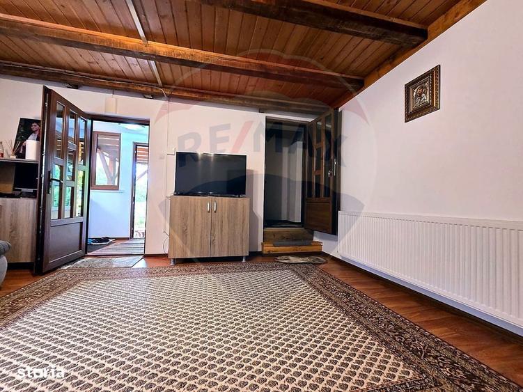 Casă cu 4 camere în Râșca