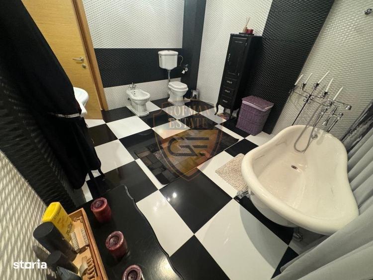 Apartament cu 4 camere decomandat în Central