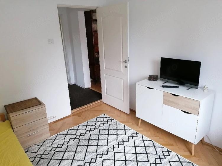 Apartament cu 3 camere semidecomandat în Grigorescu