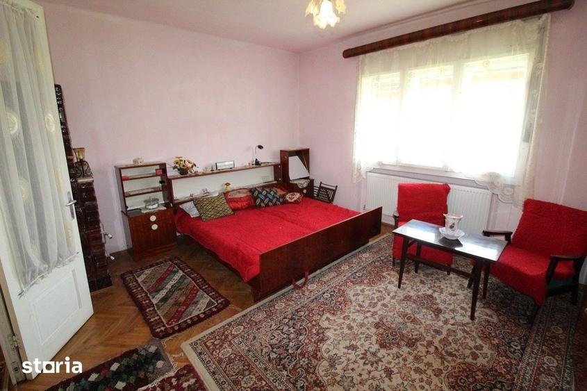 Vand casa Parter+Pod in Ha?eg, teren 1058mp, anexa, pivni?a... - 4