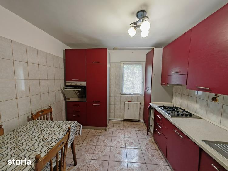 Apartament cu 2 camere decomandat în Republicii