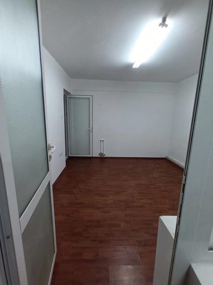 Birou, de 68 mp, în Tomis III