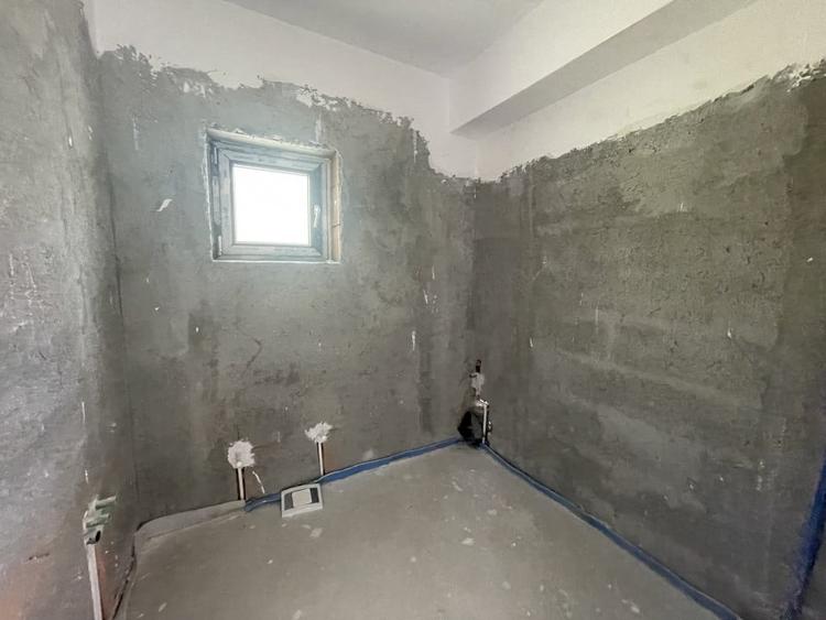 Casă individuală cu 4 camere cu Canalizare în Domnești