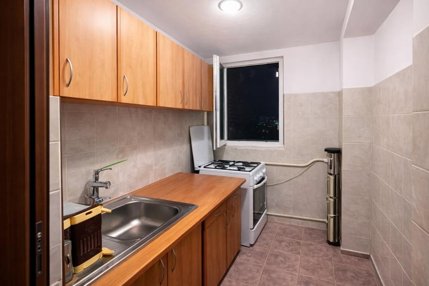 Apartament cu 3 camere, mobilat în Drumul Taberei