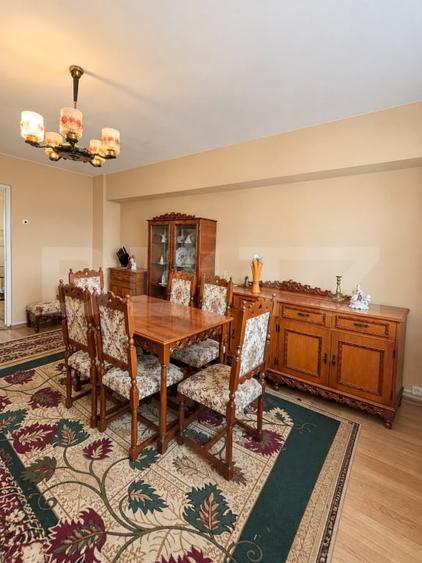 Apartament cu 3 camere decomandat, mobilat în Sud-Est