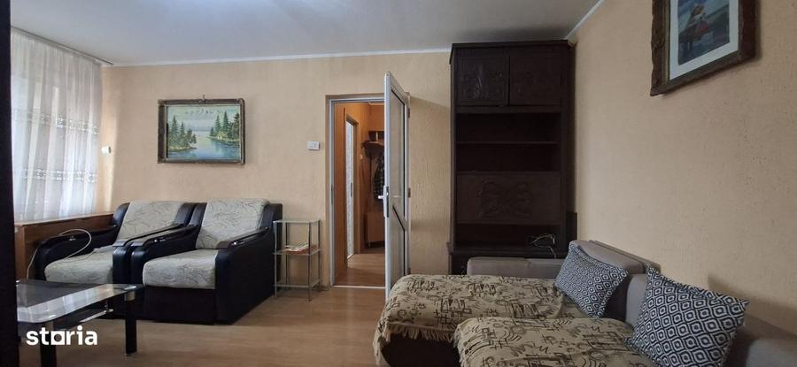 Apartament cu 2 camere semidecomandat în Micro 16