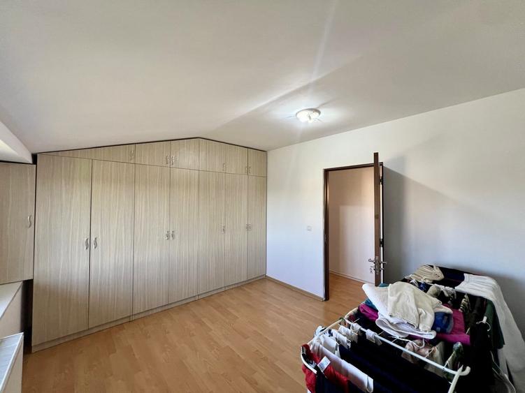 Apartament cu 2 camere decomandat, mobilat în Freidorf