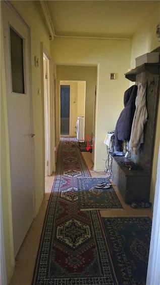 Apartament cu 3 camere decomandat în Basarabia