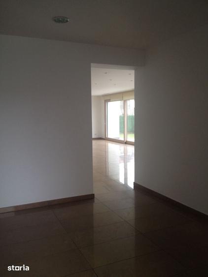 Casă cu 5 camere cu Teren 460 Mp în Central