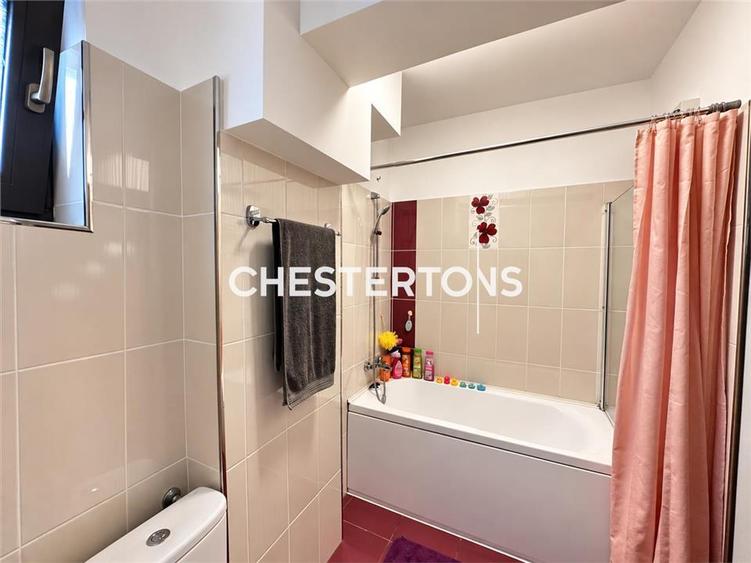 Apartament cu 3 camere semidecomandat, mobilat în Chiajna