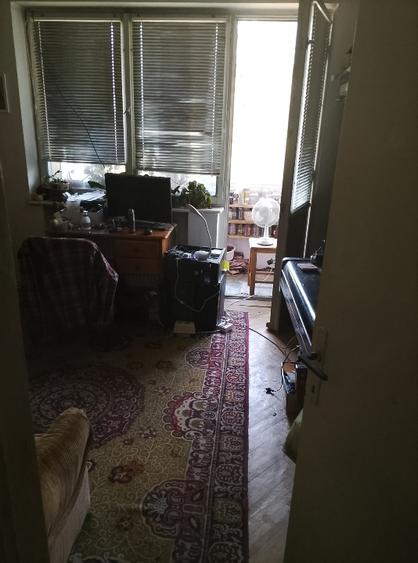 Apartament cu 3 camere semidecomandat în Universității