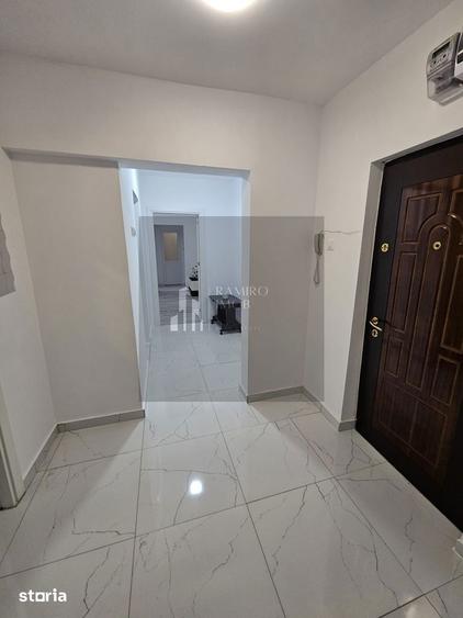 Apartament cu 3 camere semidecomandat, mobilat în Pantelimon