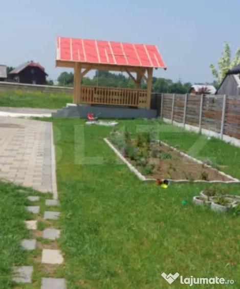 Casă cu 5 camere cu Teren 1000 Mp în Dorna Candrenilor