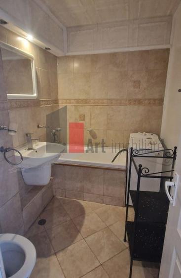 Apartament cu 2 camere semidecomandat în Moșilor