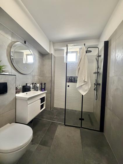 Apartament cu 3 camere decomandat, mobilat în Tipografilor
