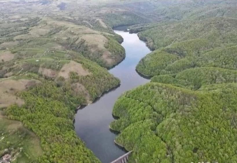 Teren de 2900 mp, în Secu