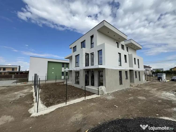 Apartament cu 3 camere decomandat în Dumbrăvița