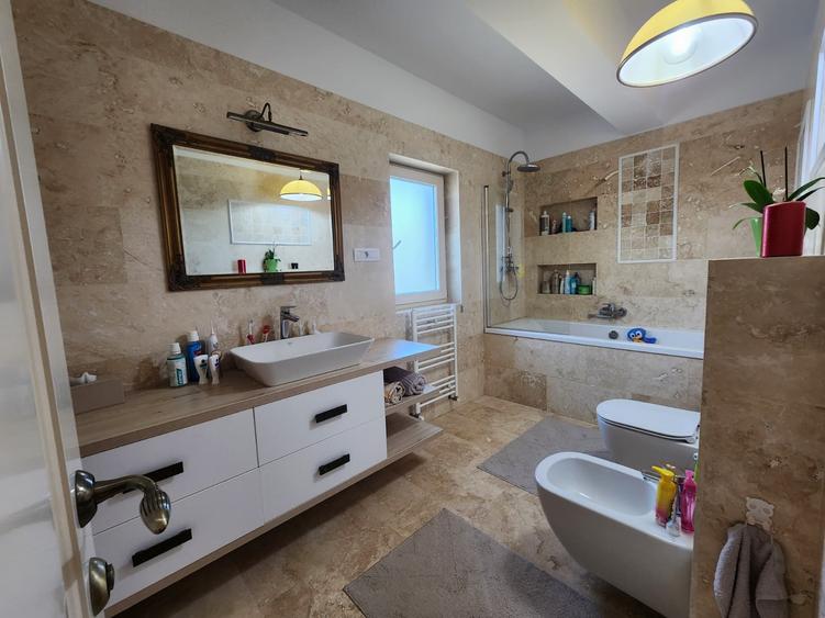 Duplex cu 4 camere cu Canalizare în Galata