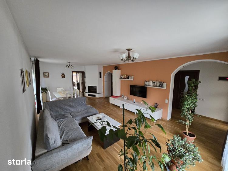Casă cu 3 camere cu Teren 418 Mp în Central