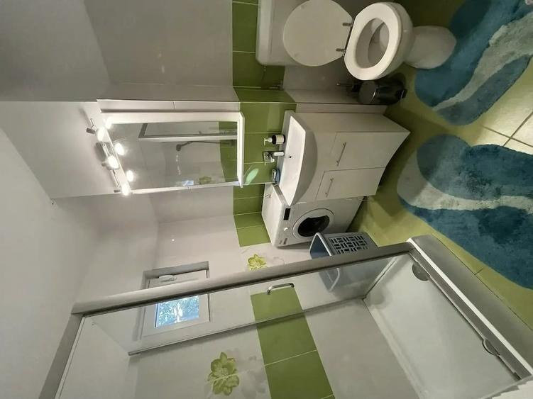 Apartament cu 3 camere decomandat, mobilat în Lipovei