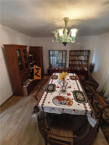 Casă individuală cu 6 camere cu Teren 1717 Mp în Lunca Frumoasă