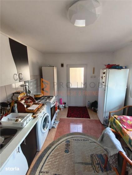 Casă cu 5 camere decomandat cu Teren 1350 Mp în Vintilă Vodă
