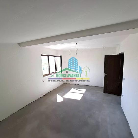 Casă cu Teren 500 Mp în Vest