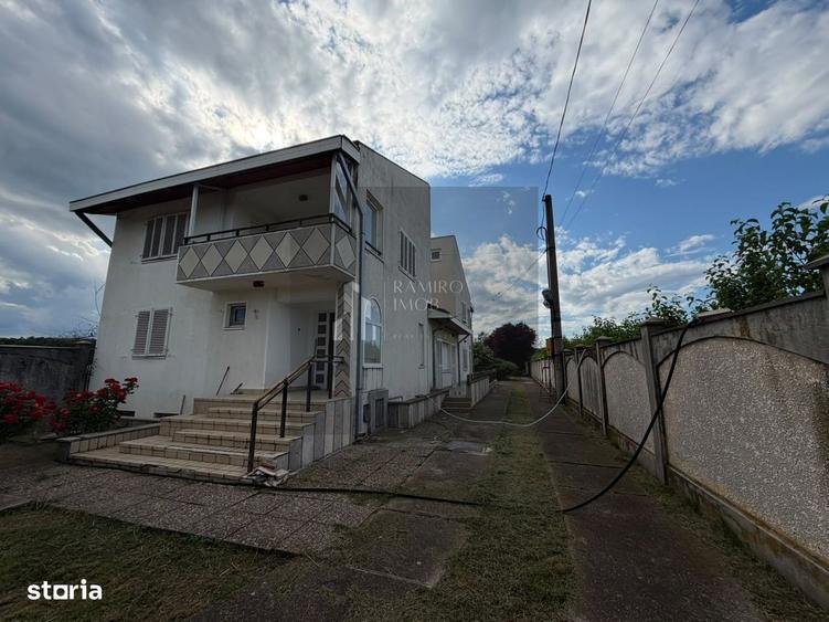 Casă cu 4 camere cu Teren 5000 Mp în Puchenii Mari