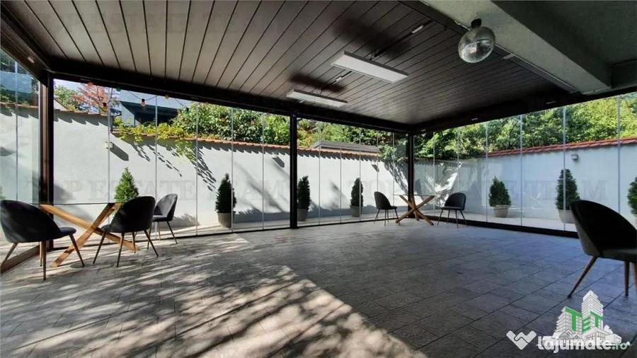 Casă cu 18 camere cu Teren 550 Mp în Domenii