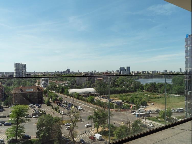 Apartament cu 3 camere semidecomandat, mobilat în Aviației