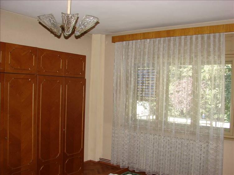 Apartament cu 4 camere decomandat, mobilat în Sub Arini