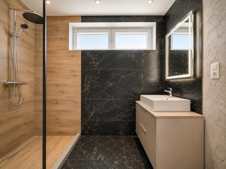Duplex cu 5 camere cu Canalizare în Tunari