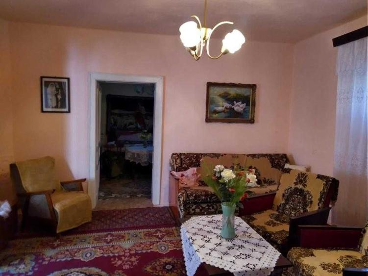 Casă cu 4 camere în Buhani