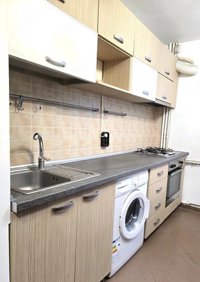 Apartament cu 2 camere decomandat în Berceni