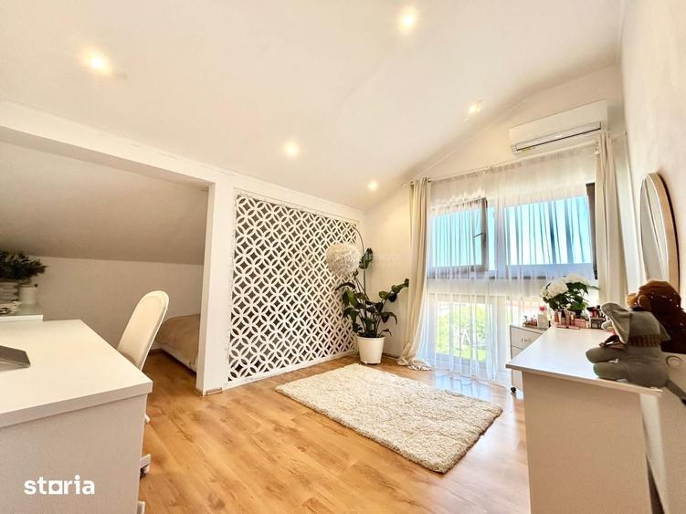 Casă cu 8 camere cu Teren 903 Mp în Central