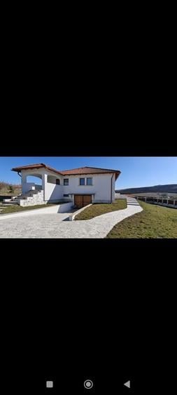 Casă cu 4 camere în Moriști