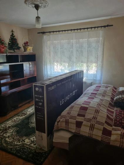 Apartament cu 3 camere decomandat în Carpați 2
