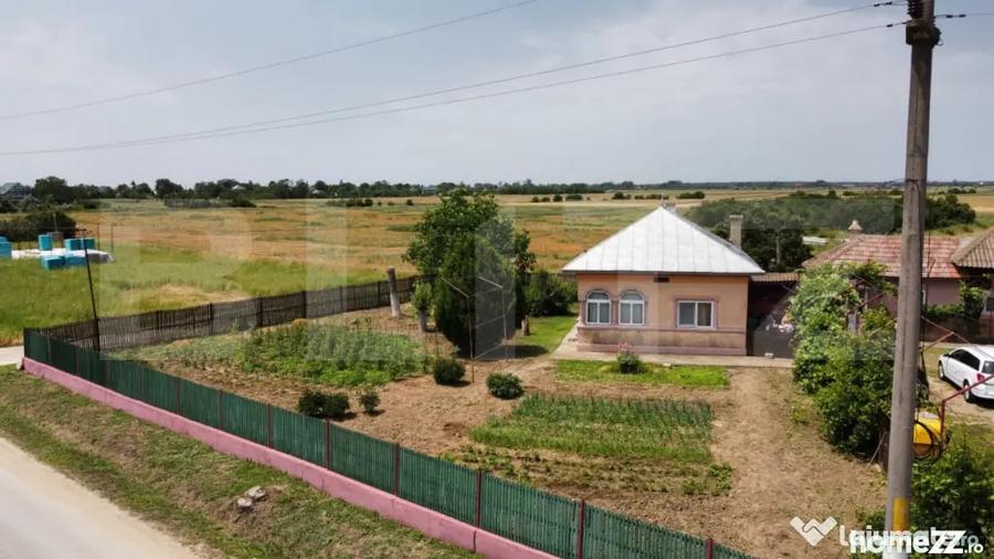 Casă cu 5 camere cu Teren 1400 Mp în Central