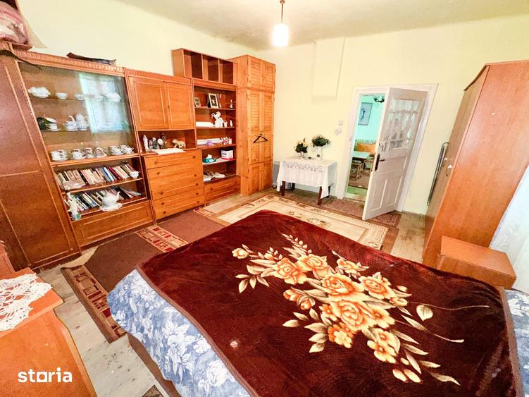 Casă cu 2 camere cu Teren 1384 Mp în Alma